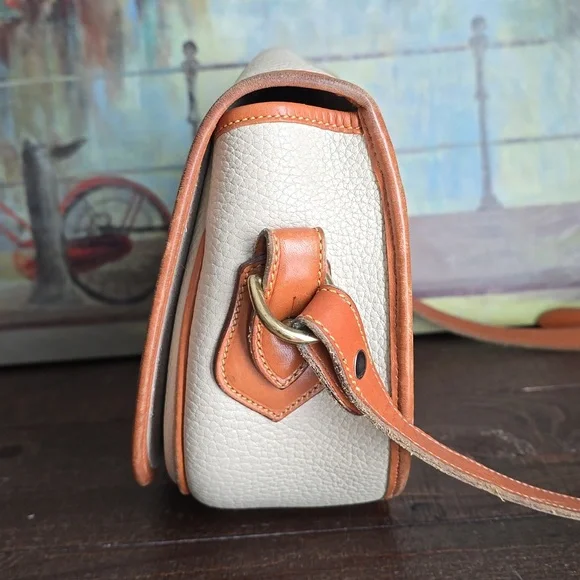 Dooney and Bourke vintage equestrian style bag